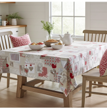 Obrus patchwork červené srdiečka